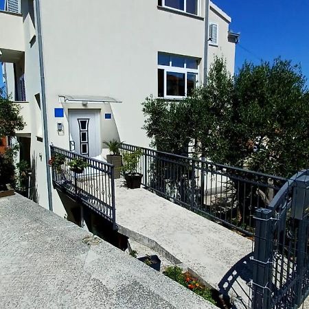 Ferienwohnung Apartman Nives Trogir Exterior foto