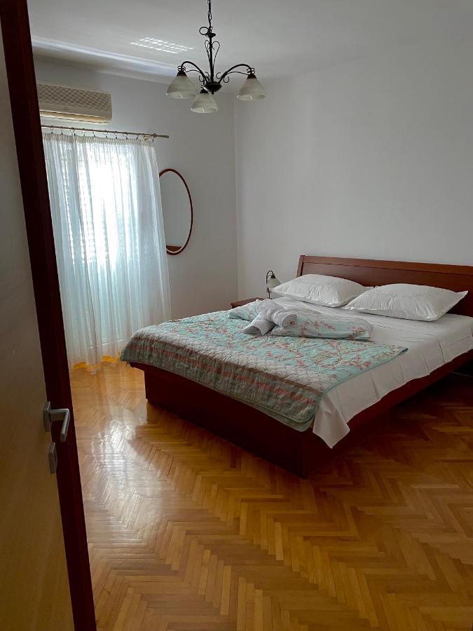 Ferienwohnung Apartman Nives Trogir Exterior foto