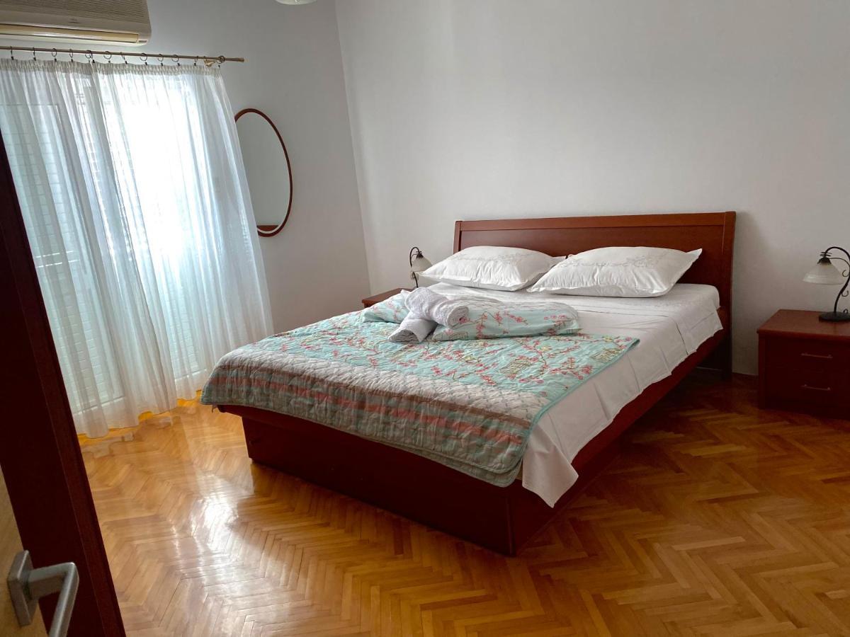 Ferienwohnung Apartman Nives Trogir Exterior foto