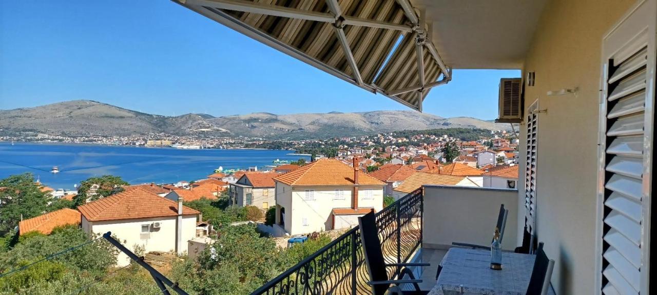 Ferienwohnung Apartman Nives Trogir Exterior foto